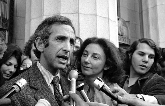 ‘미국에서 가장 위험한’ 내부 고발의 원조 엘스버그 [메멘토 모리]