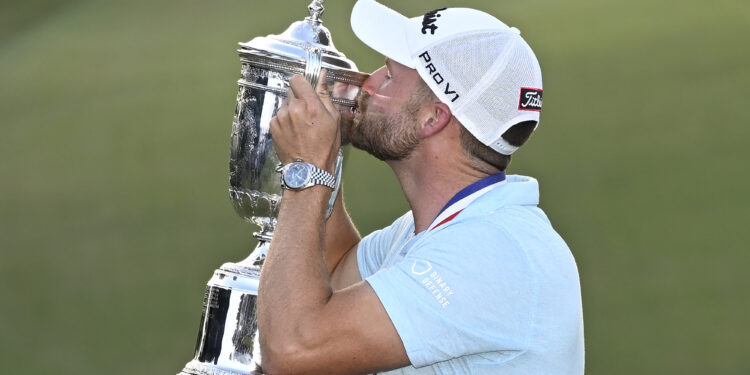 운 아닌 실력!… 클라크, 메이저 첫 키스