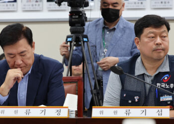 내년도 최저임금 심의 난항…업종별 구분 적용·대리 표결 논란