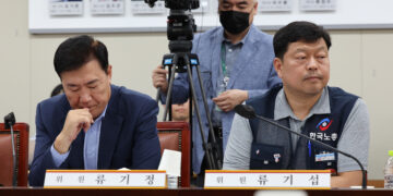 내년도 최저임금 심의 난항…업종별 구분 적용·대리 표결 논란