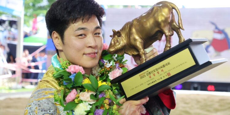 ‘단오 사나이’ 최정만, 임태혁 꺾고 단오 대회 2연패