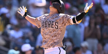 4경기 쾅·쾅·쾅…‘거포 본능’ 김하성 | 서울신문