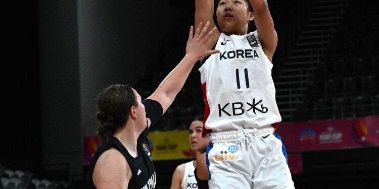 ‘소나기 3점슛’ 여자농구, 올림픽 향해 한 걸음