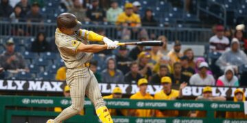 화력 터진 김하성, 분통 터진 배지환