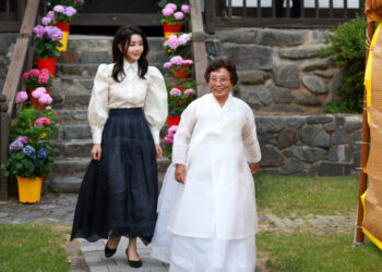 [포토] 김건희 여사, 한산모시문화제 개막식 참석