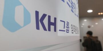 ‘황제도피’ 배상윤 접촉한 가수 출신 아내 출국금지