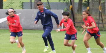 에이스·16세 혼혈·39세 맏언니… 역대급 여자축구 떴다