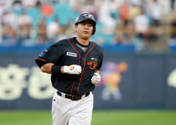 노시환 시즌 18호포…한화 연승행진 시동