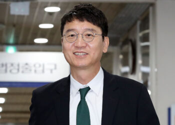 [단독] 김웅 ‘3분의 1 찬성으로 방탄국회 저지’ 대표발의