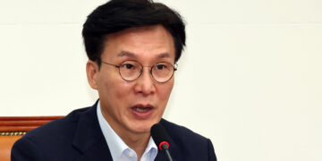 교권·괴소포·4대강·양평 등…여야, 7월 말 국회도 ‘네 탓 공방’