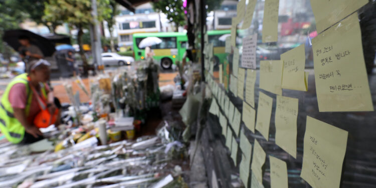 신림 흉기난동 영상 확산… “대낮 번화가, 내가 당할 수도” 공포