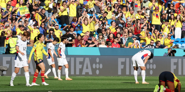 실수에 흔들렸다… 더 험난해진 16강