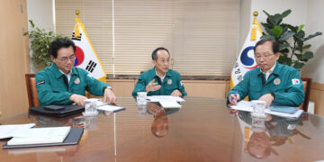 정부, 100억 투입해 값 오른 상추·시금치·닭고기 최대 30% 할인