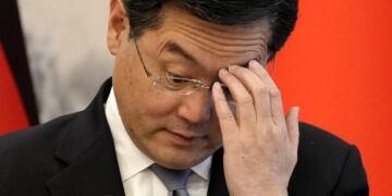 “건강 문제로 낙마? 누가 믿을까” 中 검열에도 ‘친강 의혹’ 화제