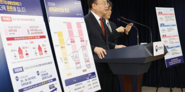 기준 중위소득 3년 연속 5% 이상 인상…내년 6.09% 역대 최대(종합)