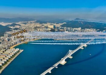 “뭔 소리고?” 광안리 뒤흔든 굉음, 놀란 부산 시민들 신고 폭주…알고보니