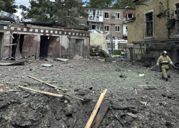 한낮에 러시아 항구도시로 날아든 미사일…우크라, 흑해 공격 맞불?