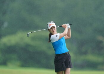 이승연 “2등 누가 기억해요”…‘아이언샷 닥공’ 2승 정조준