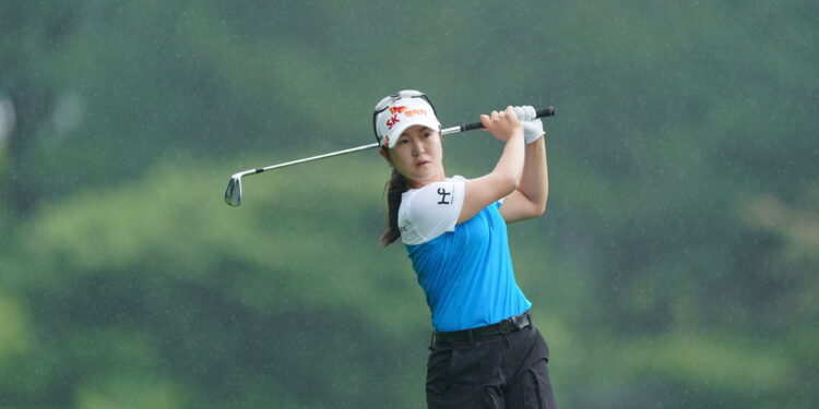 이승연 “2등 누가 기억해요”…‘아이언샷 닥공’ 2승 정조준