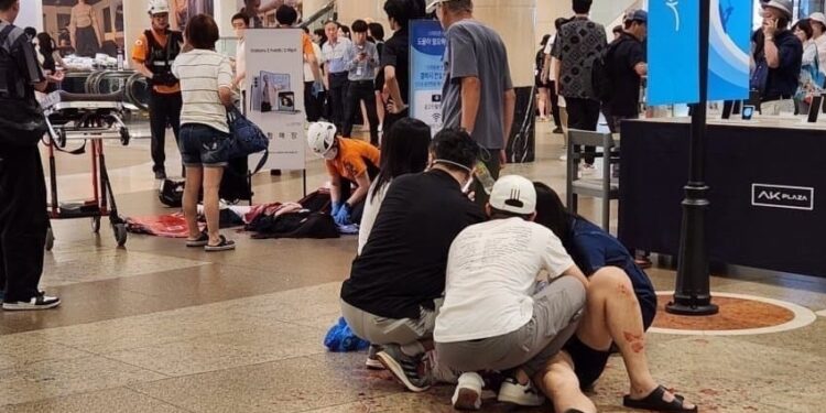 신림동 이어 성남 분당에서도 ‘묻지마 칼부림’…시민 14명 부상