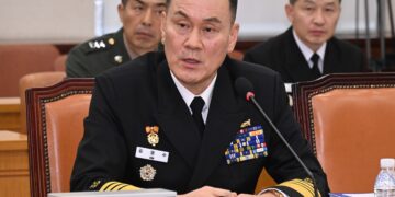 윤 대통령, 청문보고서 없이 김명수 합참의장 임명