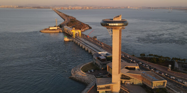 푸른 용의 기운 받으러… ‘뷰 맛집’으로 떠난다