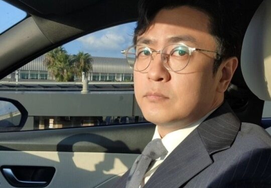 ‘박지윤과 이혼’ 최동석 “지하까지 꺼지는 고통” 의미심장 글 | 연예