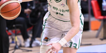 지난시즌 6승 하나원큐, 이번 시즌 벌써 2승…김정은, 통산 득점 2위 등극