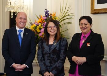 뉴질랜드에 첫 한인 장관… “한국어 선서 뿌듯”