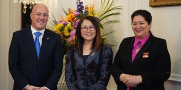 뉴질랜드에 첫 한인 장관… “한국어 선서 뿌듯”