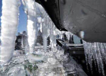 [포토] ‘체감기온 영하 10도’ 맹위 떨치는 동장군