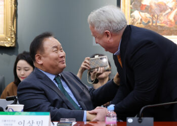 이상민, 민주당 탈당…“이재명 사당·개딸당으로 변질”