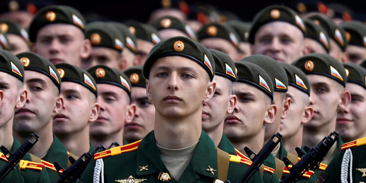 푸틴, 115만→132만명 병력 증원 명령…우크라 침공후 두번째