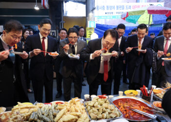 엑스포 불발 달랜 尹 “부산 이즈 비기닝, 혁신 거점으로”