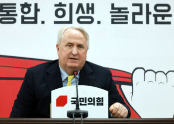 ‘정치수술’ 못하고… 인요한 혁신위, 42일만에 퇴장