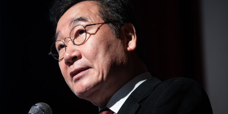 ‘세 총리 연대설’ 거리 둔 이낙연… 명낙회동도 “사진용 의미 없다”