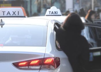 택시 수명 연장됐는데 업계 반응은 ‘시큰둥’