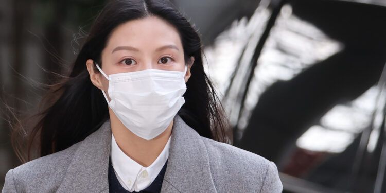 조민, 입시비리 첫 재판서 “검찰, 부당하게 뒤늦은 기소… 무효 돼야”