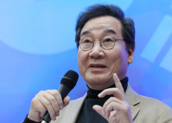 “윤석열·이재명으론 답 없다…대안 불가피” 신당 불 지핀 이낙연