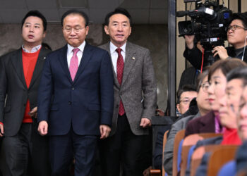 與, 비대위원장 결론 못내…‘한동훈 대세론’ 속 반대도 만만찮아