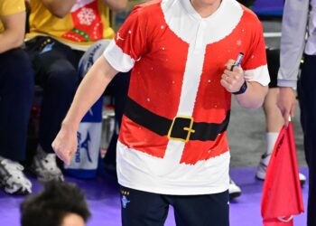 ‘핀란드 산타’의 마법… 대한항공 ‘방긋’