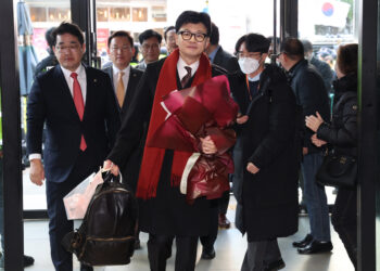 “총선 출마 않겠다”… 한동훈의 배수진