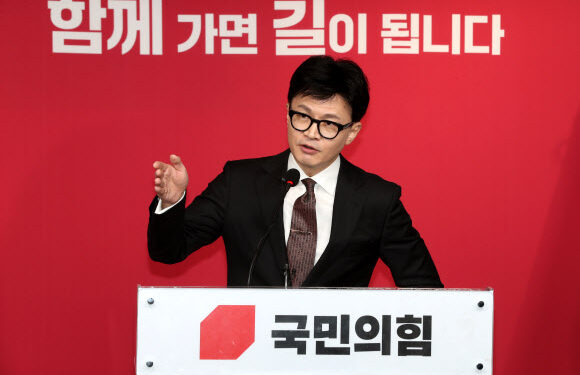 한동훈 비대위, ‘민주당 저격수’ 김경율·구자룡 등 전면 배치