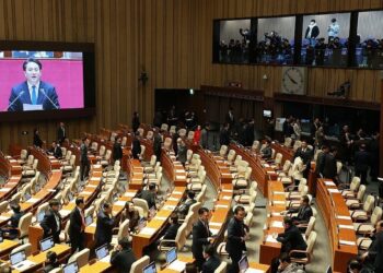 巨野, 총선용 ‘쌍특검’ 밀어붙여…대통령실, 재의요구권 행사 방침