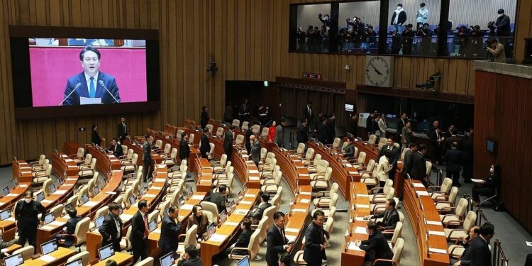 巨野, 총선용 ‘쌍특검’ 밀어붙여…대통령실, 재의요구권 행사 방침