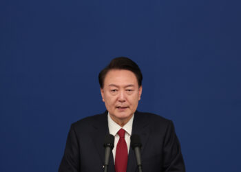 尹, 운동권 겨냥 “이권·이념 카르텔 타파”