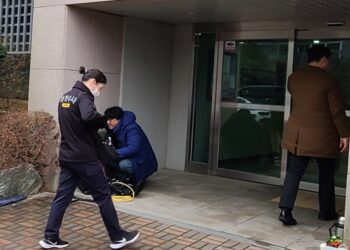 경찰, 이재명 습격범, 아산 주거지 압수수색