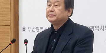 ‘무대의 귀환’ 도전…부산 출마 김무성 “부당한 컷오프는 무소속 출마”
