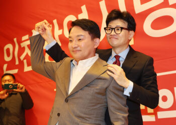 이재명 지역구 간 원희룡 “자기만 살려는 돌덩이 치울 것”