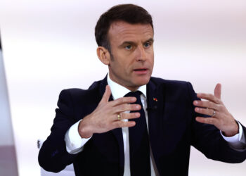 출산휴가 6개월로 늘리는데…“우리 자궁 내버려 둬” 반발 나온 나라